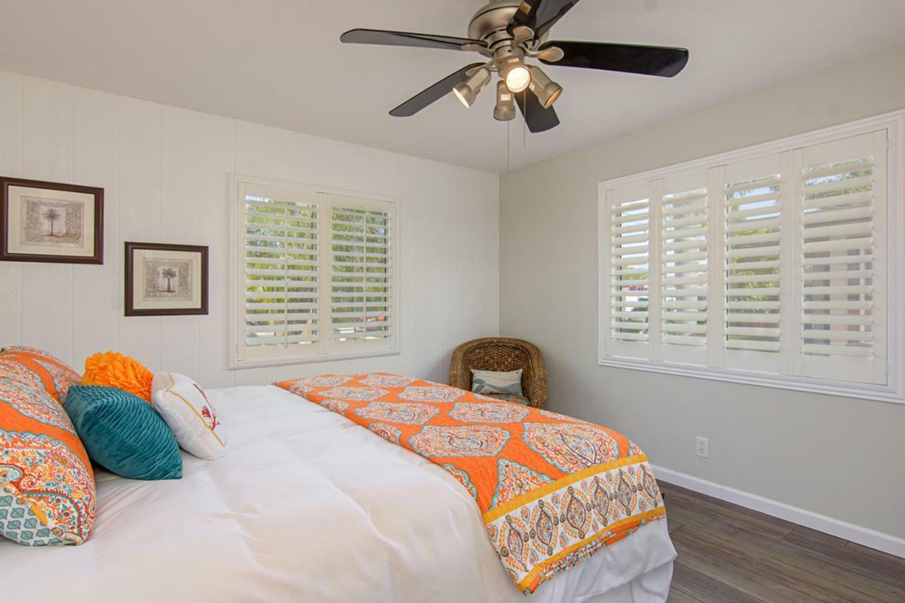Ultimate Beach Bungalow - 1 Block From Beach - Huge Backyard Carlsbad Bagian luar foto